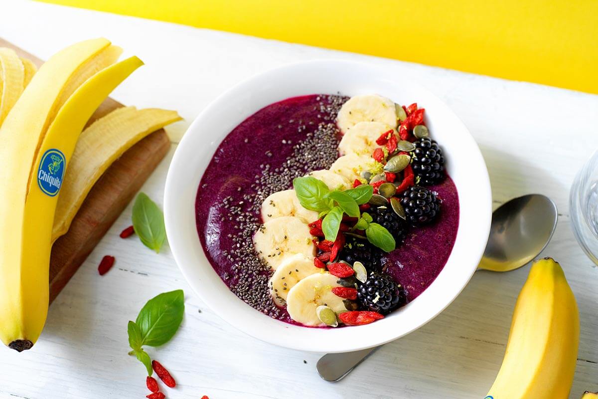 Vegan Chiquita banana and beet smoothie bowl | Chiquita Recipes