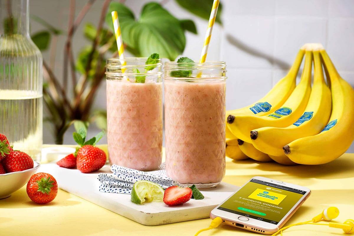 Easy Strawberry Chiquita banana smoothie