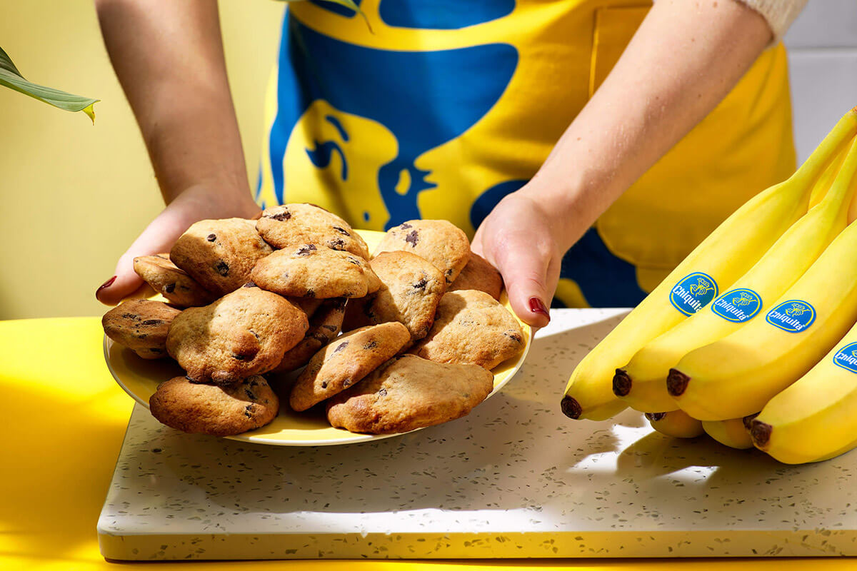 Easy Chiquita banana chocolate chip cookies 