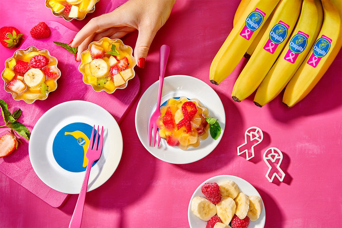 Healthy Jello fruit salad with Chiquita banana