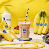 Workout banana & berries protein smoothie by Chiquita