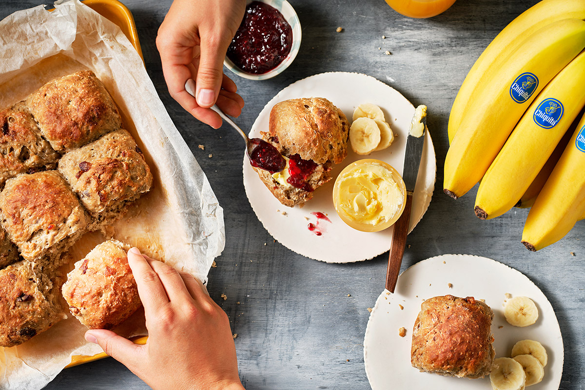 No sugar, no knead, one-bowl real banana bread with dates