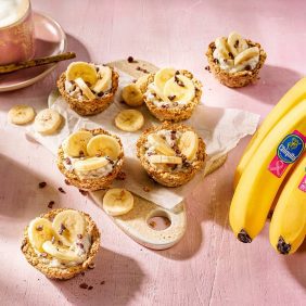 Hearty Chiquita banana oatmeal cups